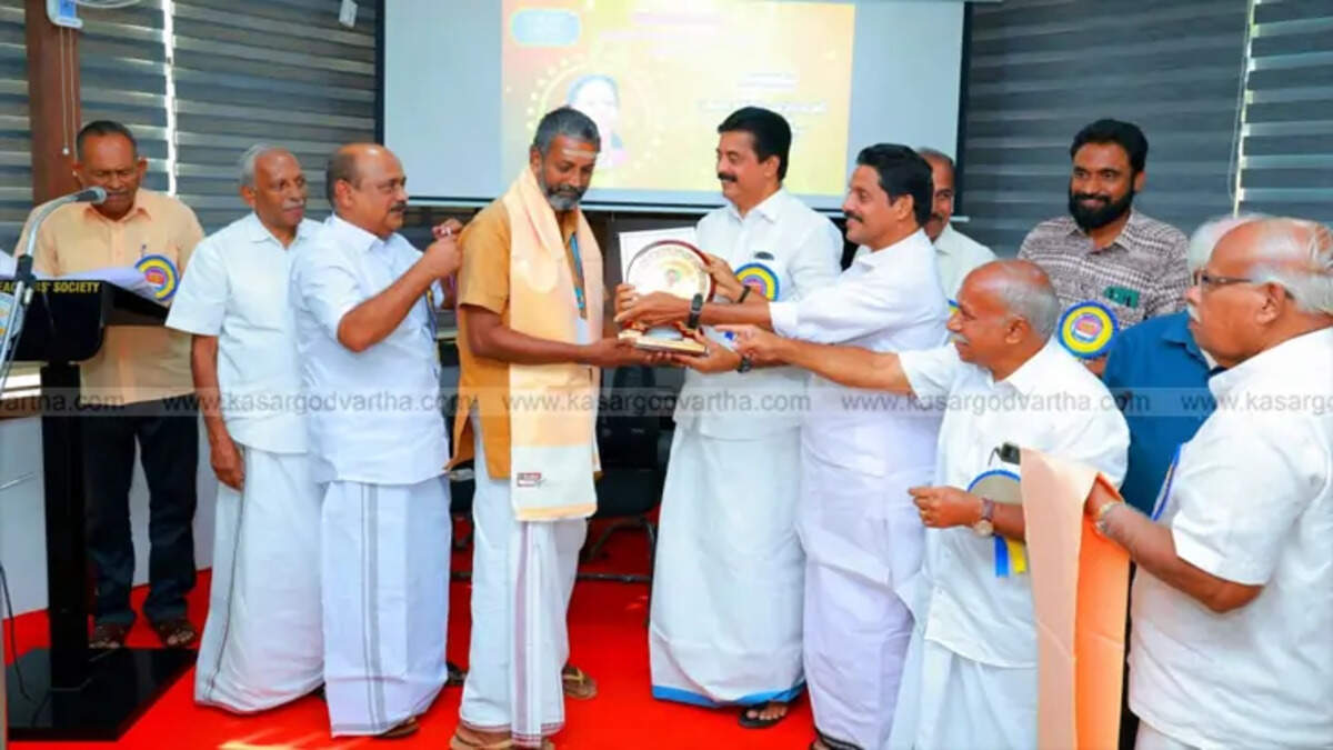 KN Sunil Kumar, Acharya Shreshta Award, Teacher Award