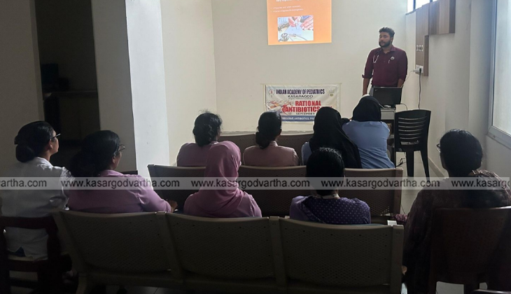 Dr. Mahin P Abdulla speaking at the Rational Antibiotic Day event in Kasaragod.