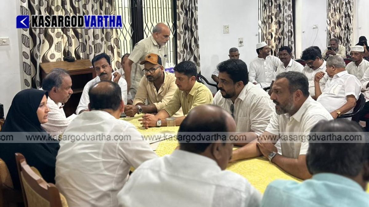 Representational image of memorandum handover to MLA context in Kasaragod