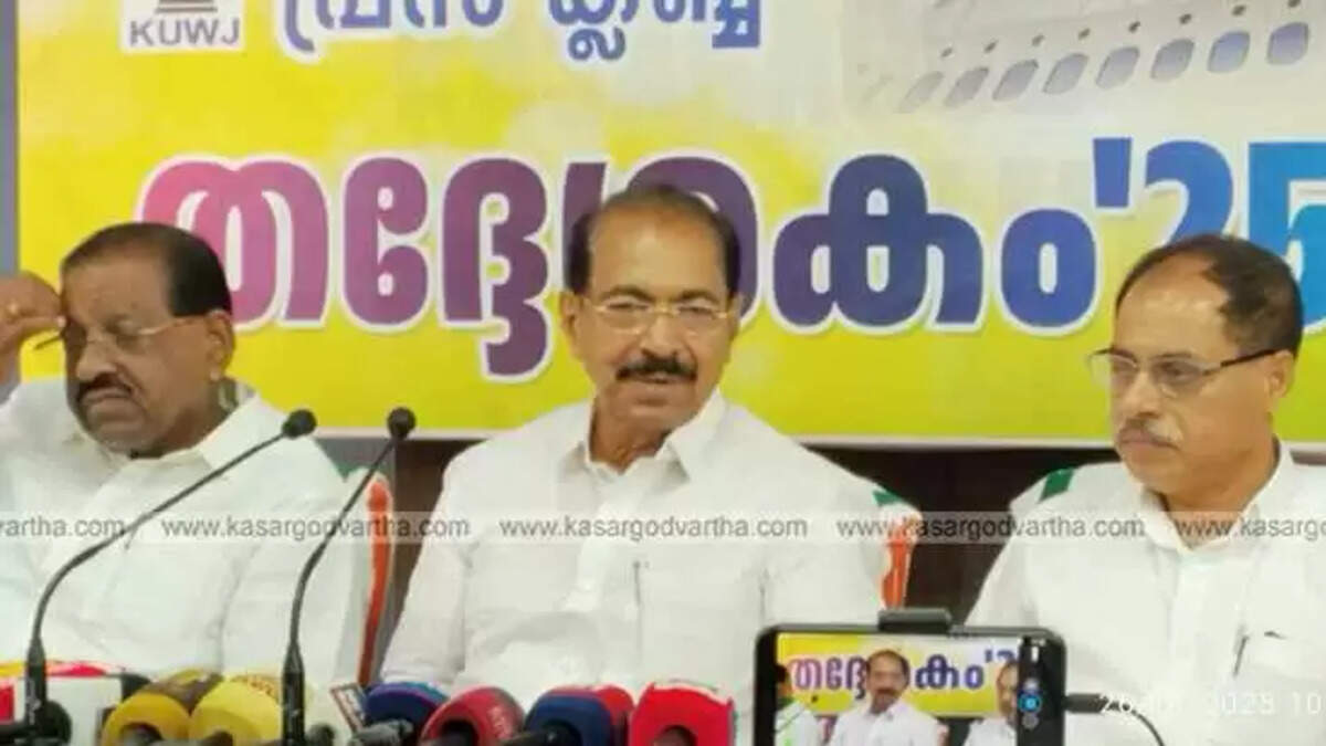 KPCC President Adv. Sunny Joseph MLA addressing a press meeting in Kasaragod.