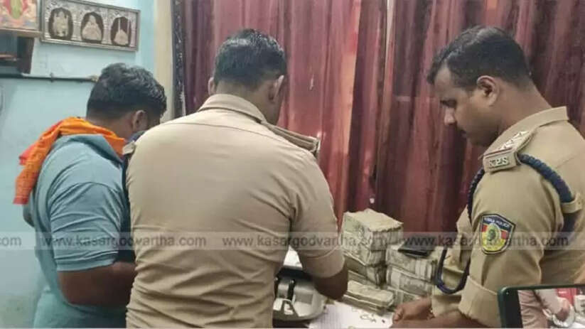 Manjeshwaram Police Seize Over 72 Lakh Hawala Money from Car