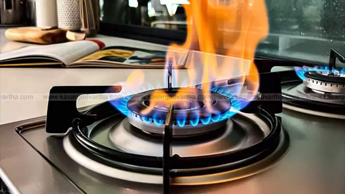 These Common Gas Stove Flame Color Changes Should Be Seriously Noticed; Here's What Happens If Ignored!