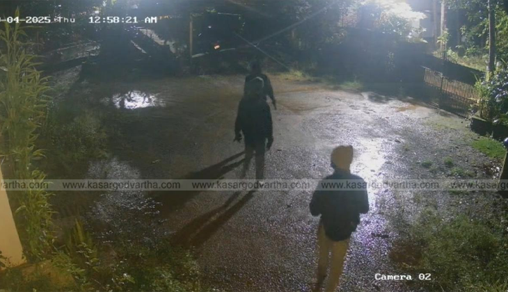 A conceptual image of masked robbers entering a house to show the crime in Thalangara.