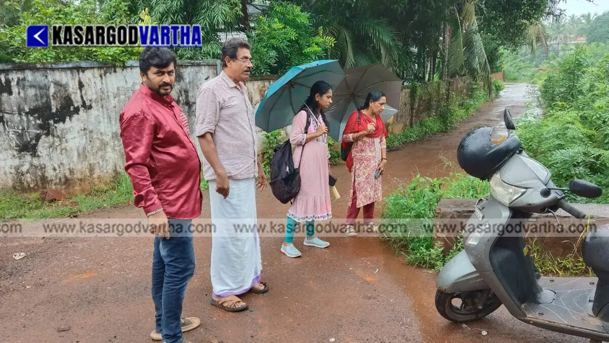 Representational image of illegal waste dumping and health department inspection in Bekal