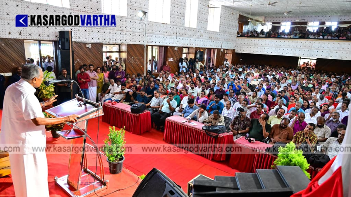 Representational image of Opposition Leader Pinarayi Vijayan addressing a public meeting
