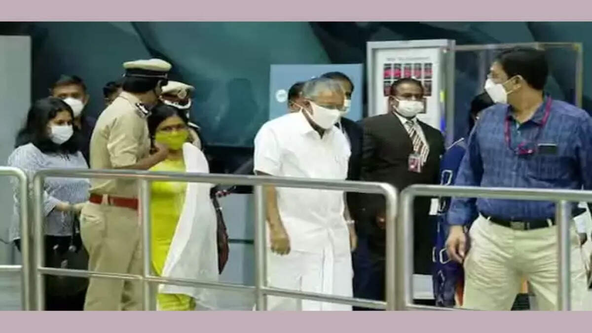 Kerala CM returns 2 days early from family trip to 3 countries,&nbsp;CM Pinarayi, Pinarayi Vijayan, Family, Reached, Kerala&nbsp;