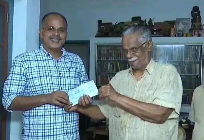 support for wayanad disaster victims aid collection efforts
