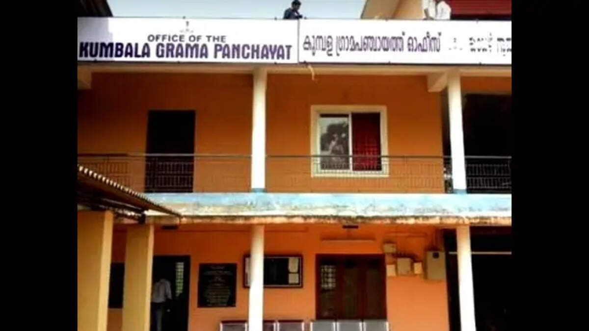 Kumbla Panchayat ward division map highlighting changes.