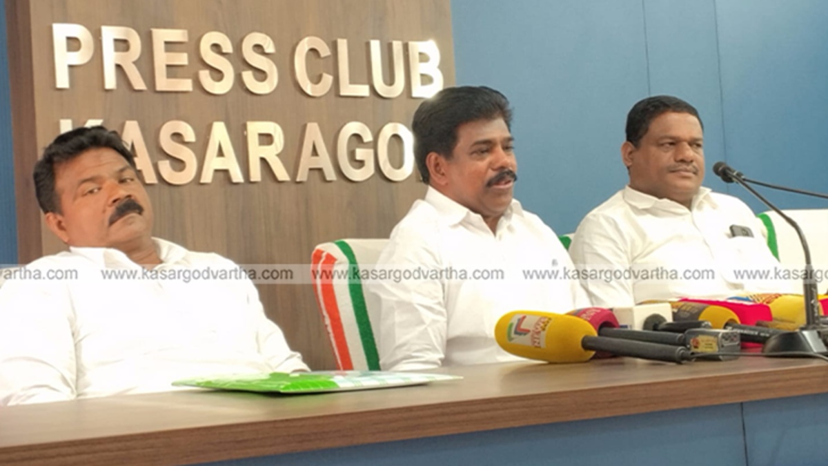 James Panthamakal, DCC Vice President, speaking at a press conference in Kasaragod.
