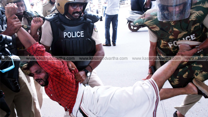 UDSSF protest road blockade Kasaragod PM Shri