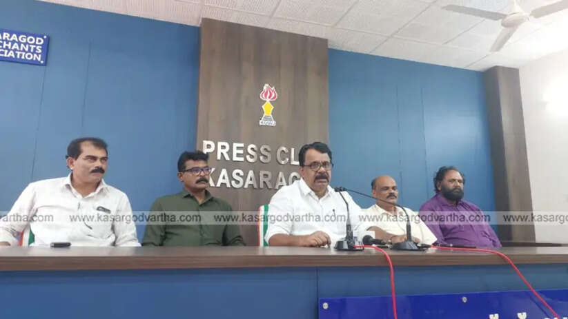 Thiyya Samudaya Kshethra Samrakshana Samithi leaders at a press meet in Kasaragod.