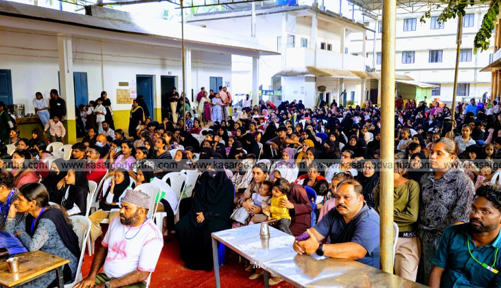  Students performing dance at Kasaragod District School Kalolsavam