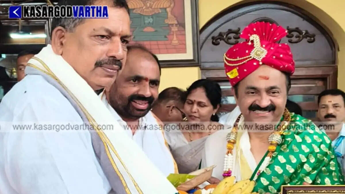 Kerala CM V D Satheesan offers prayers at Kollur Mookambika Temple under Z-plus security
