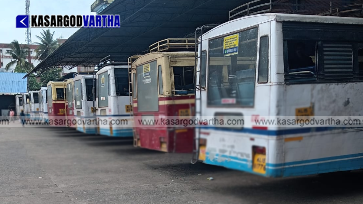 Overcrowded KSRTC bus.